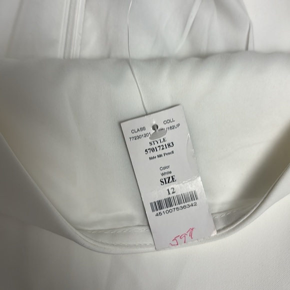 White skirt size 12. - Picture 2 of 2